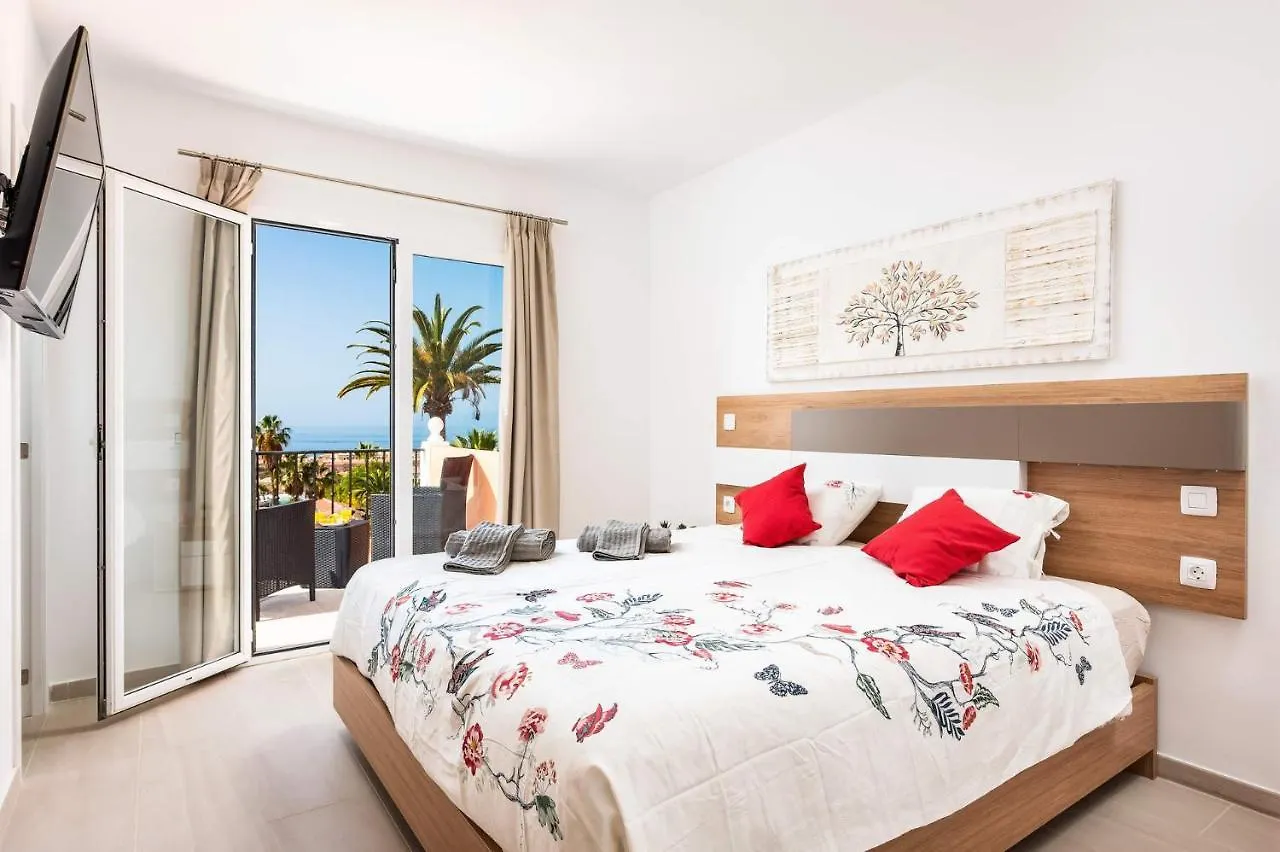 Villa Isotta By Villa Plus 아데제 0*,