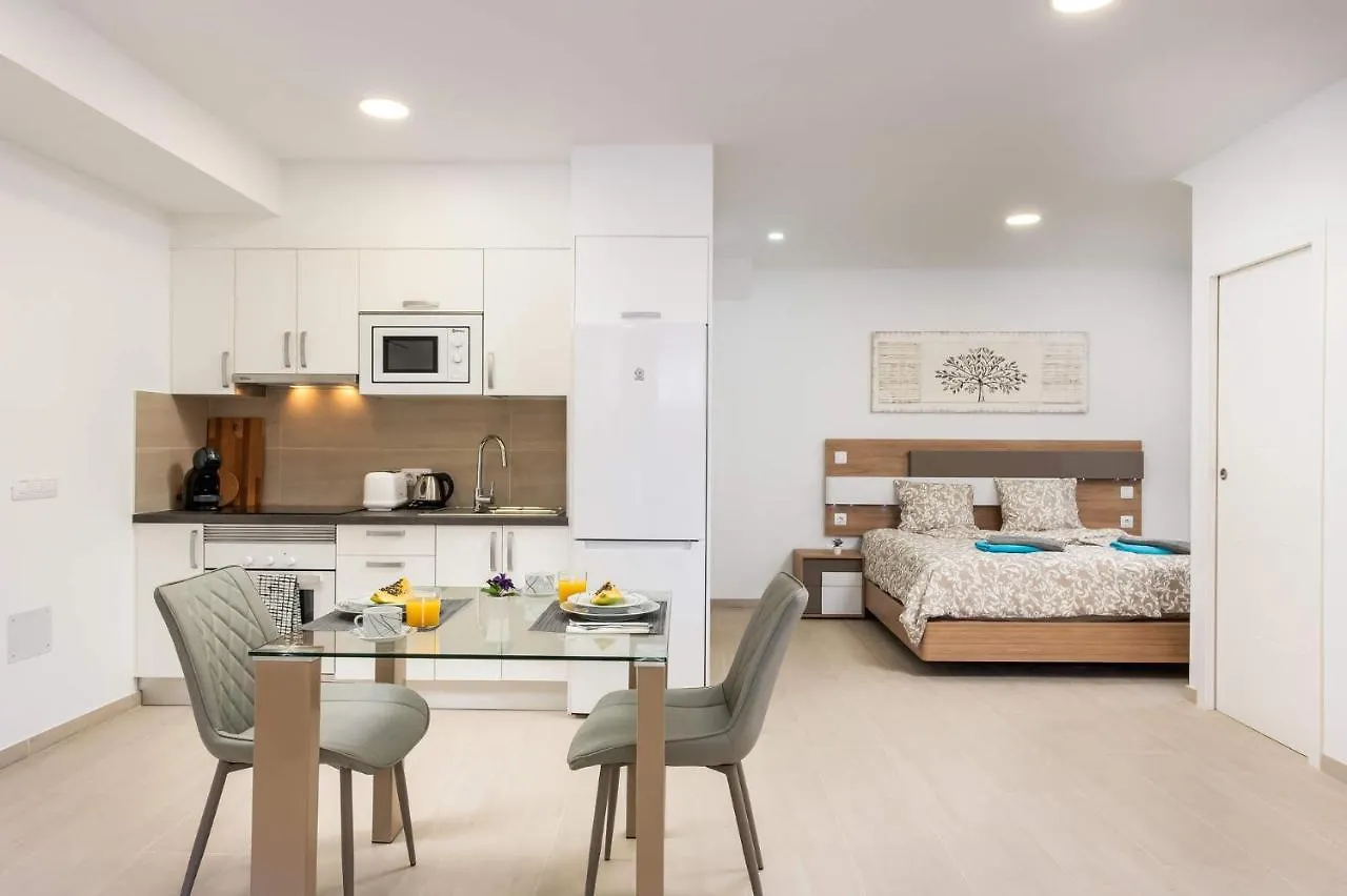 אדחה Villa Isotta By Villa Plus